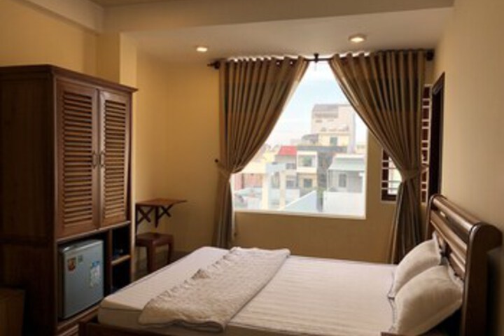 Room 9 of 20