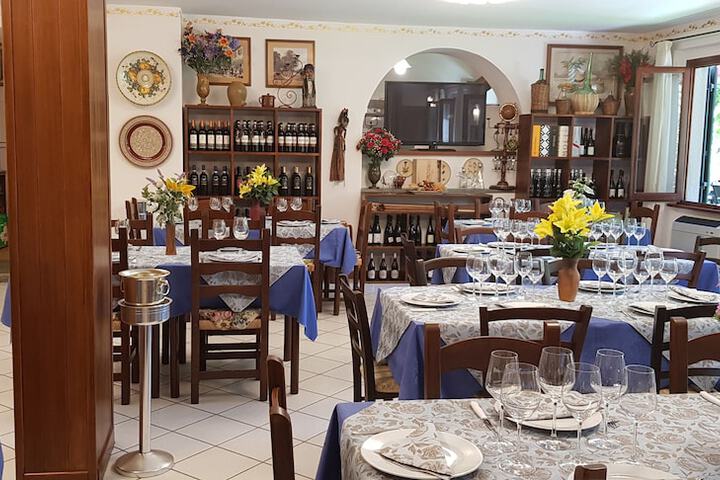 Dining 7 of 30