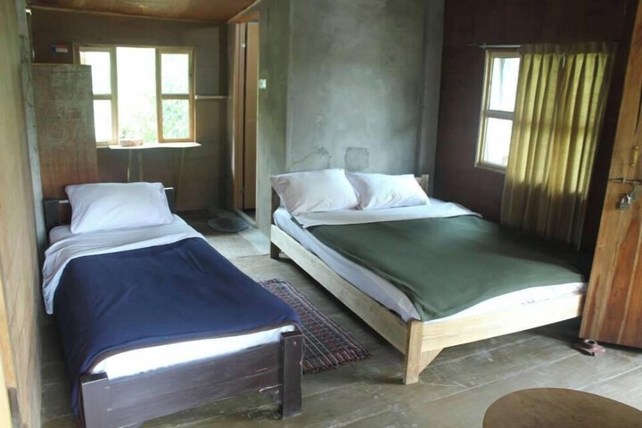 Room 30 of 146