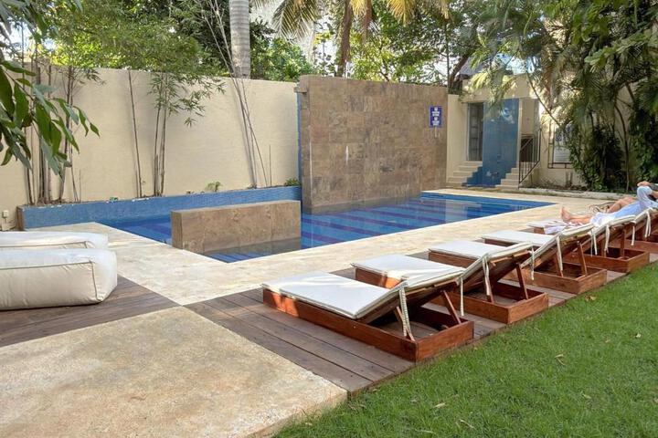 Hotel with Pool