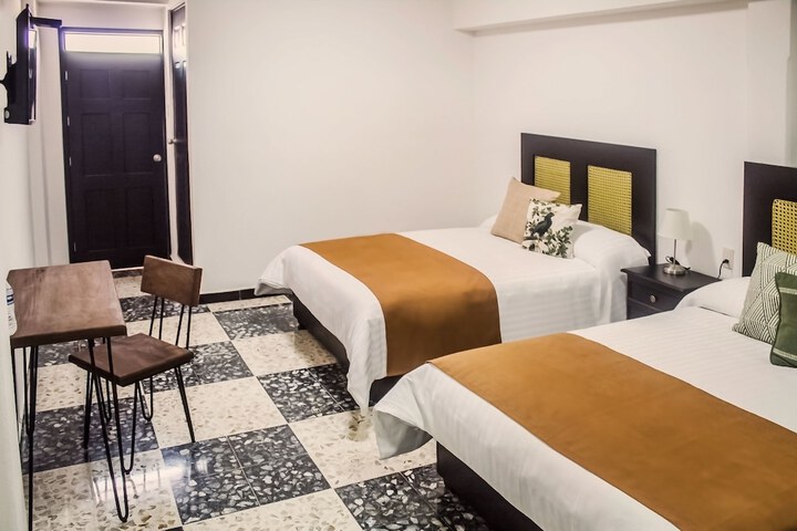 Room 10 of 42