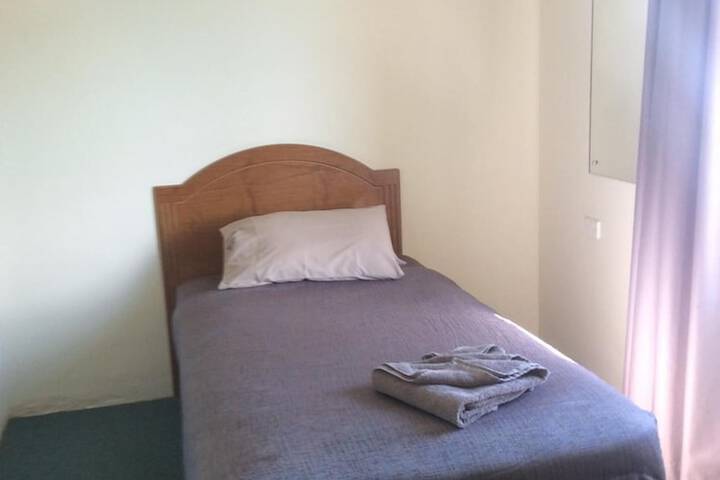 Room 6 of 32