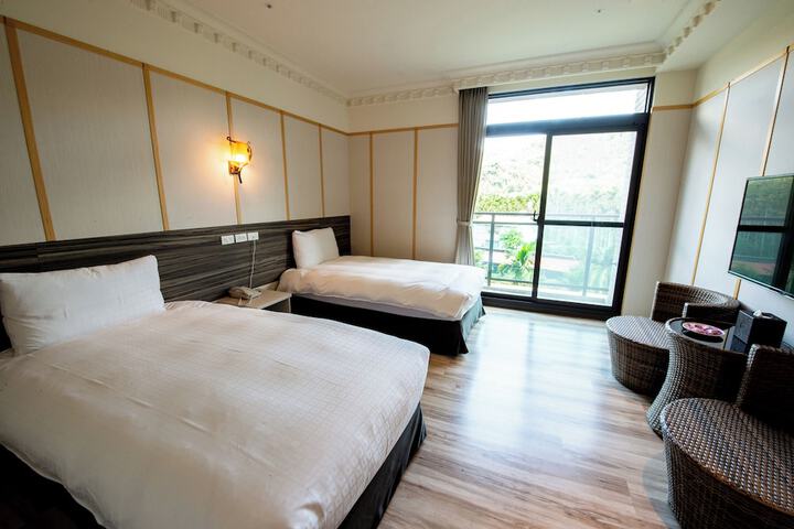 Room 26 of 120