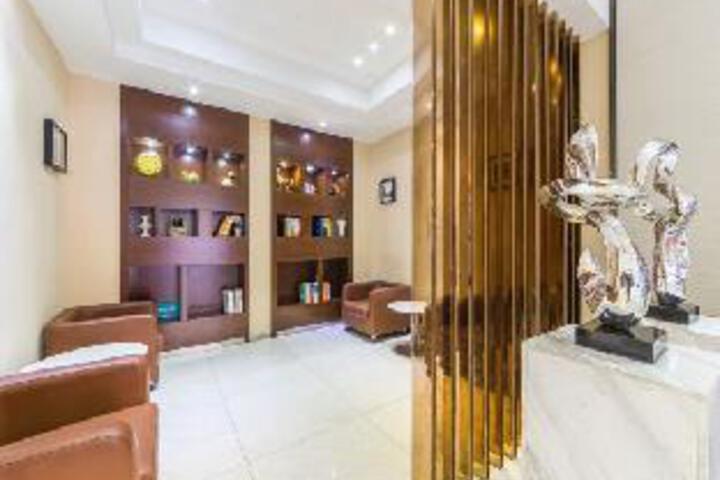 Better City Hotel (Pipating Railway Station Branch)