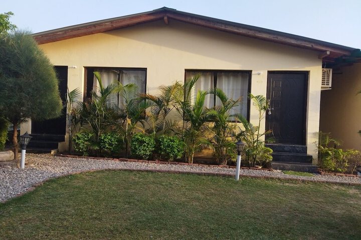 Room 4 of 18