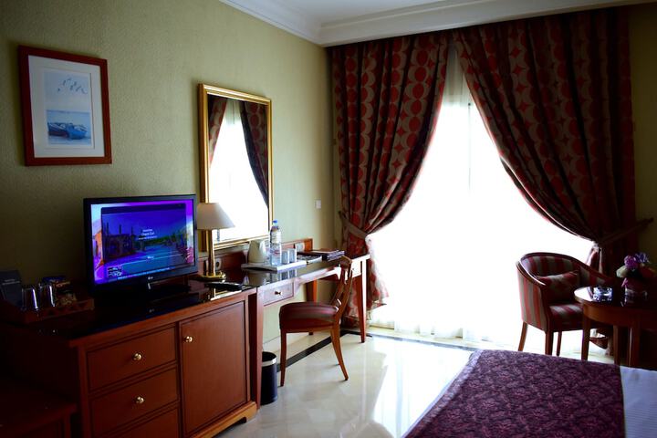 Room 10 of 78
