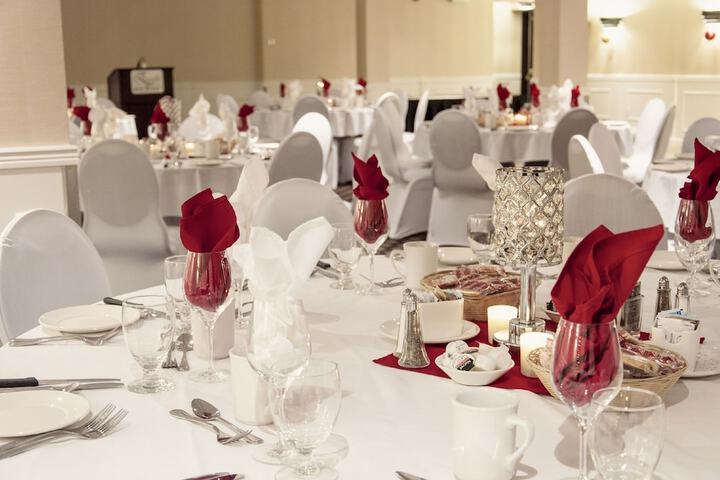 Ballroom/Hall 39 of 52