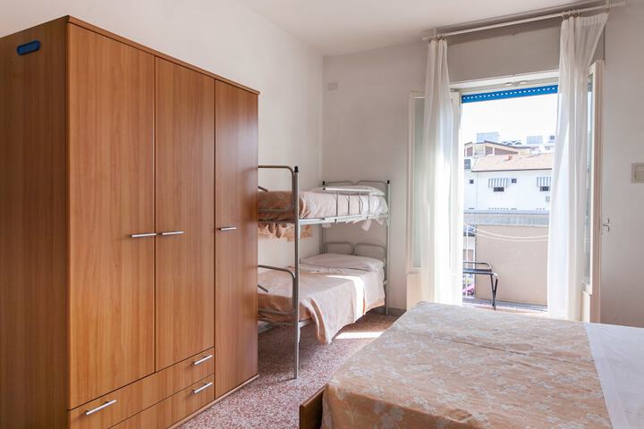 Room 3 of 16