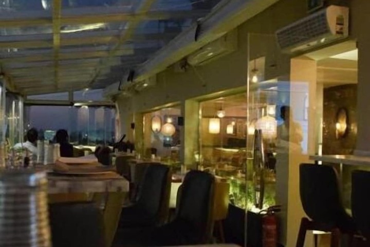 Dining 53 of 63