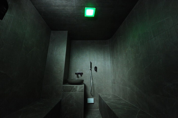 Room 23 of 42