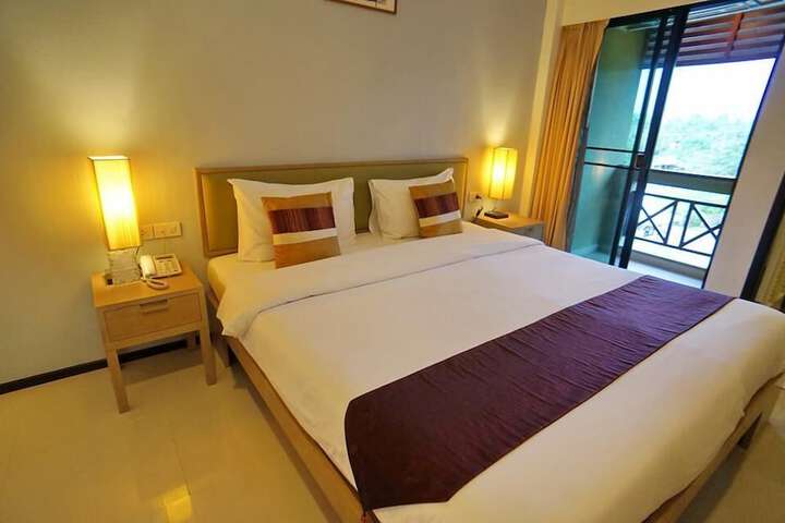 Room 8 of 42
