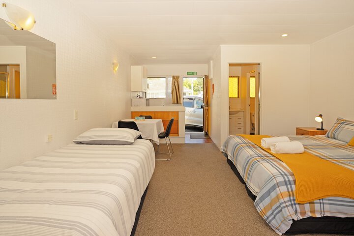 Room 16 of 52
