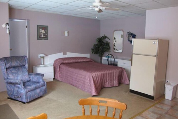 Room 4 of 10