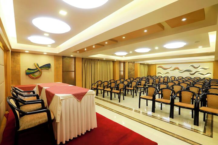 Ballroom/Hall 50 of 66