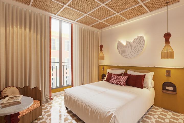 Room 4 of 7