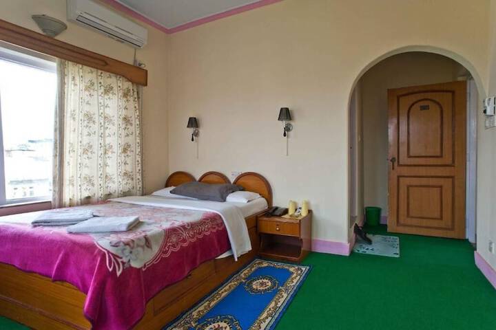 Room 4 of 22