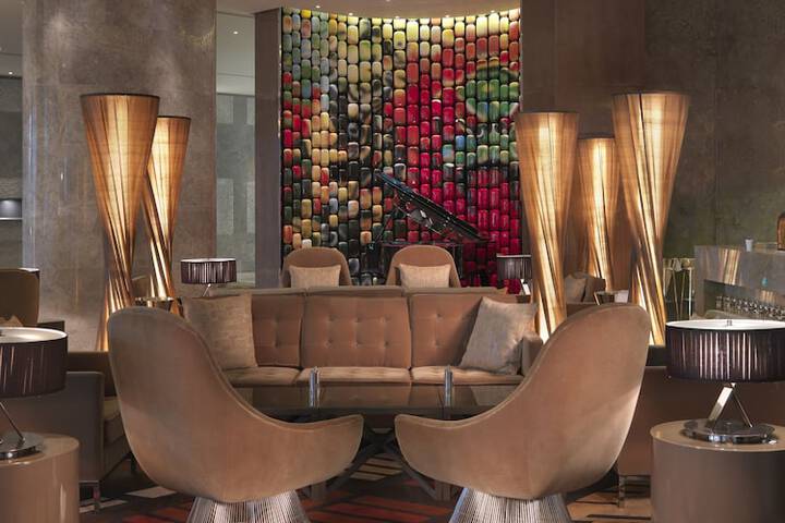 Guest Lobby