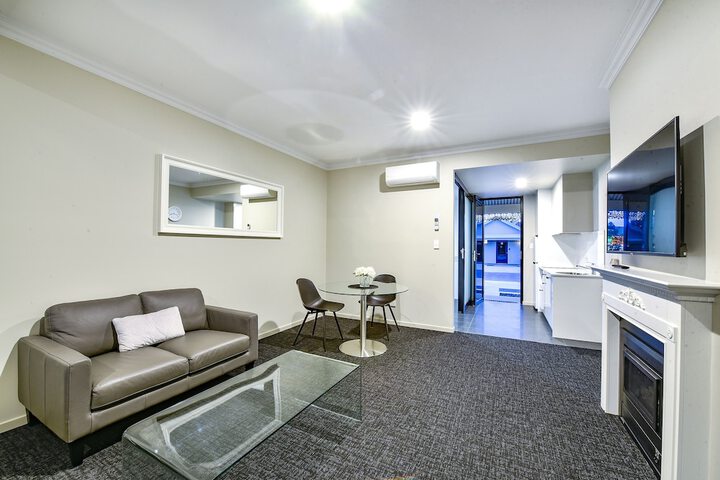 Room 8 of 15