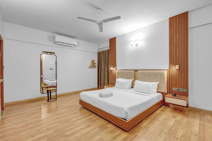 Room 8 of 27