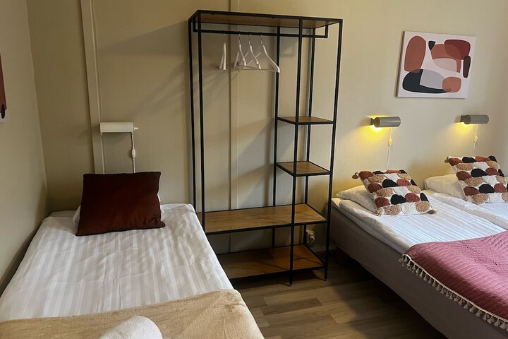 Room 6 of 25