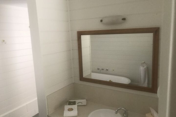 Room 14 of 26