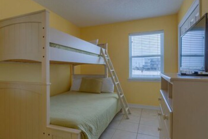 Room 27 of 31