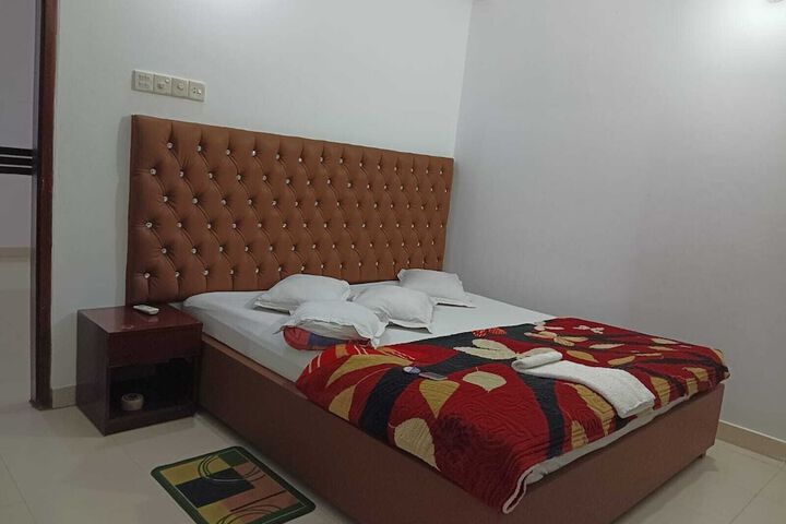 Room 3 of 23