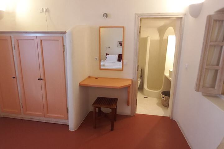 Room 11 of 53