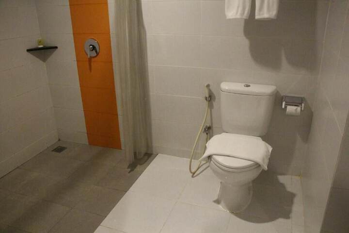 Clean Restrooms