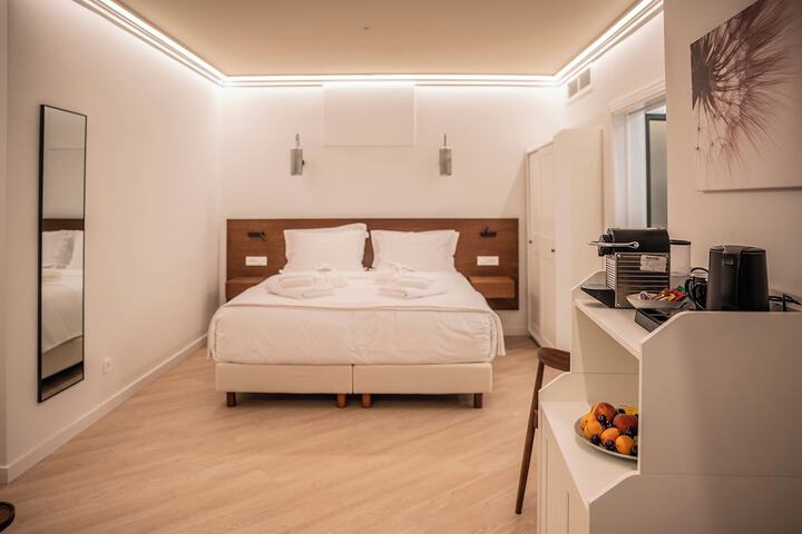 Room 110 of 182