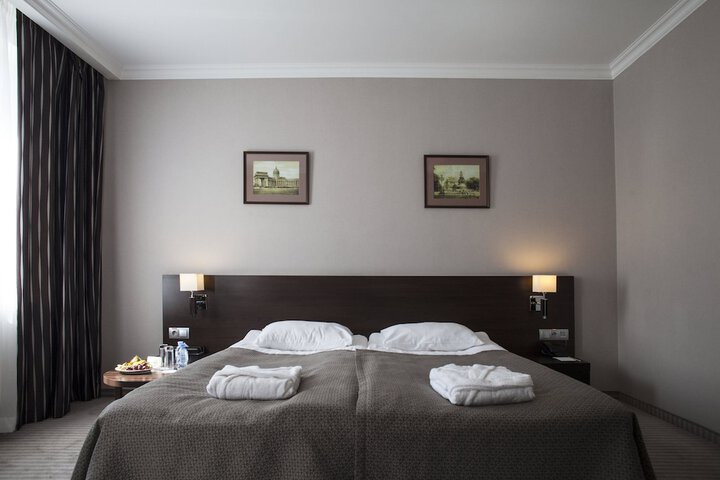 Room 21 of 111