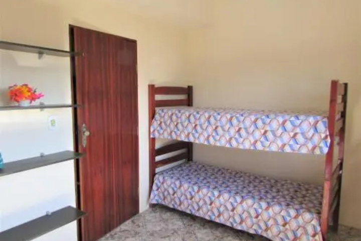 Room 6 of 18