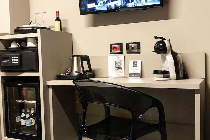 Room 13 of 40