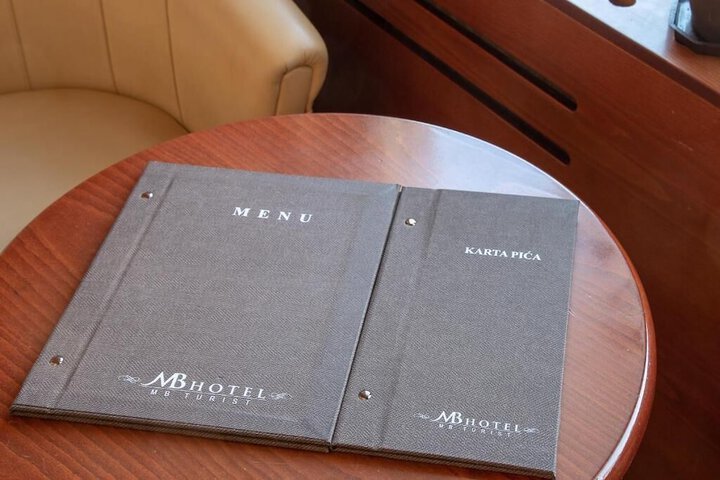Dining 21 of 22