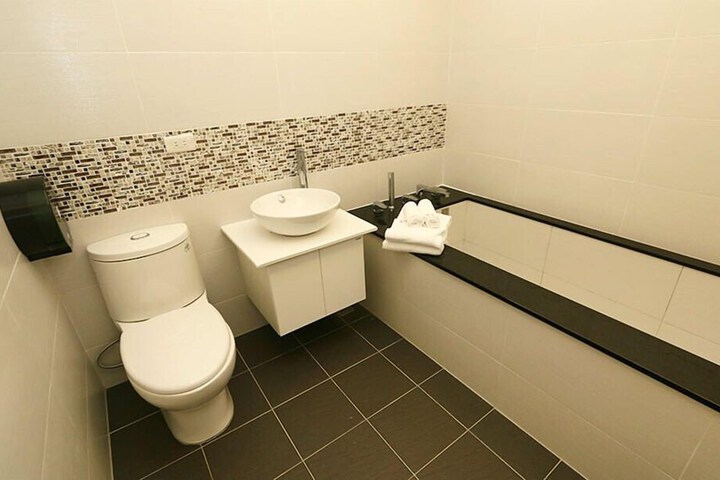 Room 16 of 24