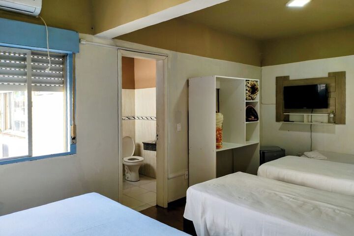 Room 12 of 50
