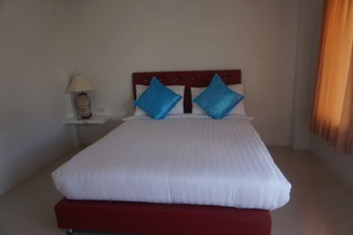 Room 12 of 22