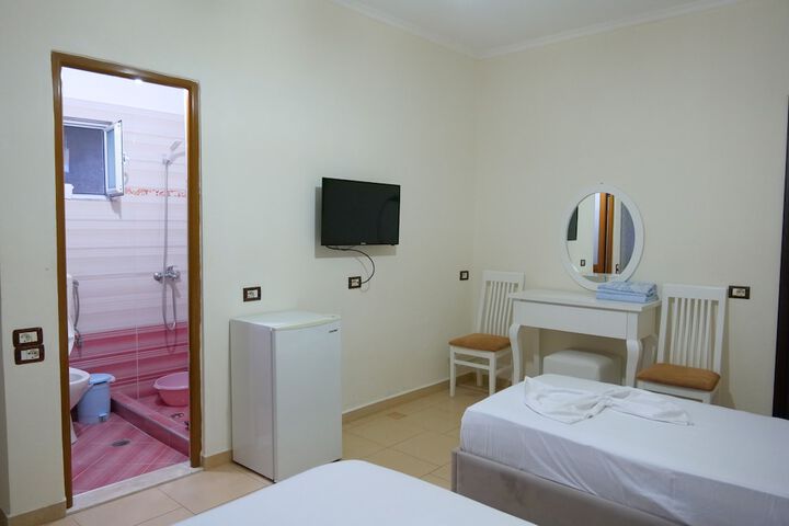 Room 10 of 41