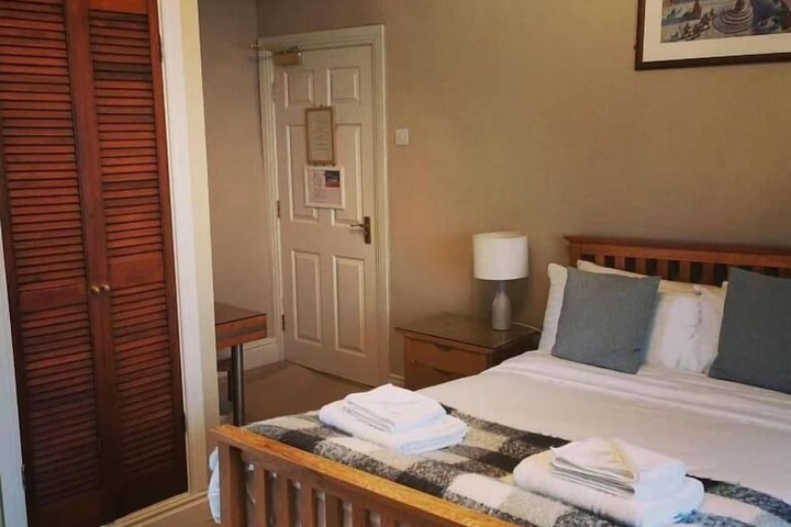 Room 8 of 46