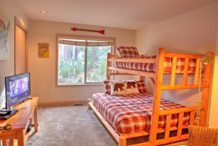 Room 43 of 48