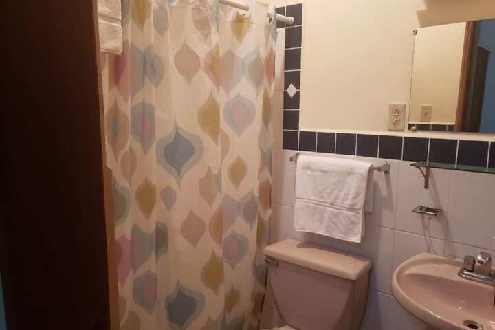 Room 32 of 40