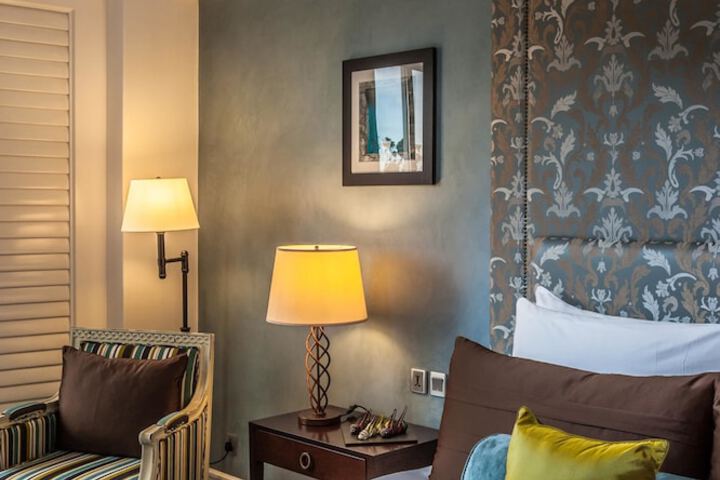 Room 11 of 208