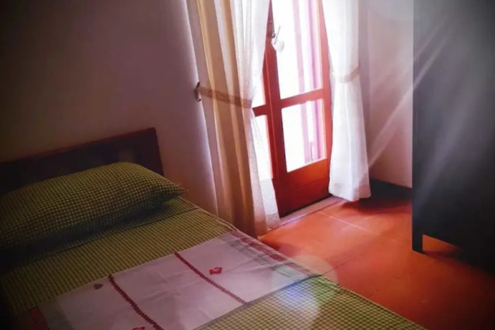 Room 3 of 16