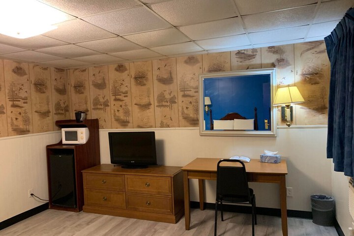Room 15 of 19