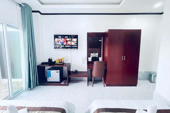 Room 9 of 34
