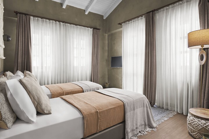 Room 20 of 77