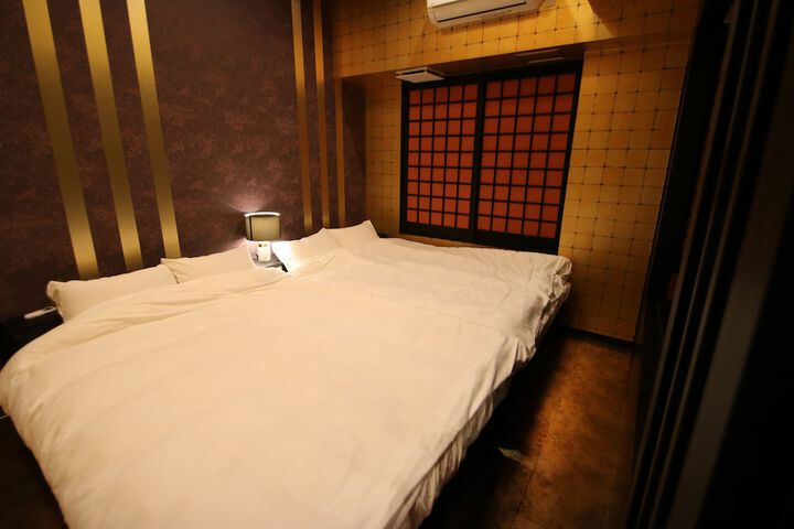 Room 5 of 51