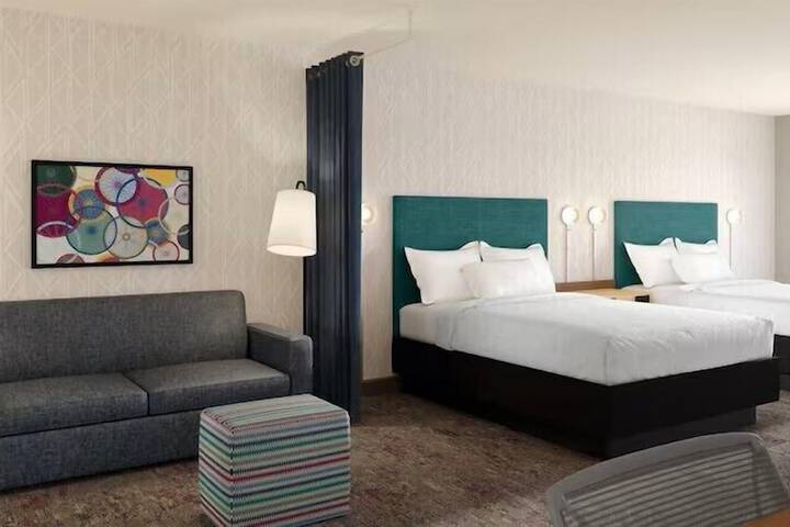 Room 4 of 37