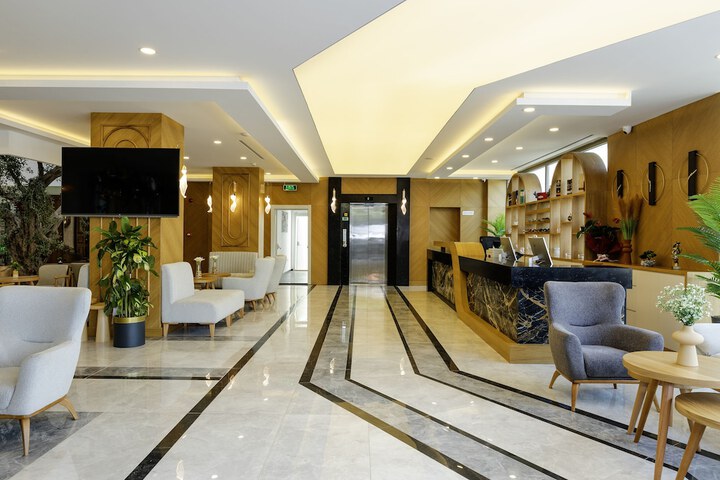 Hotel Interior 4 of 73