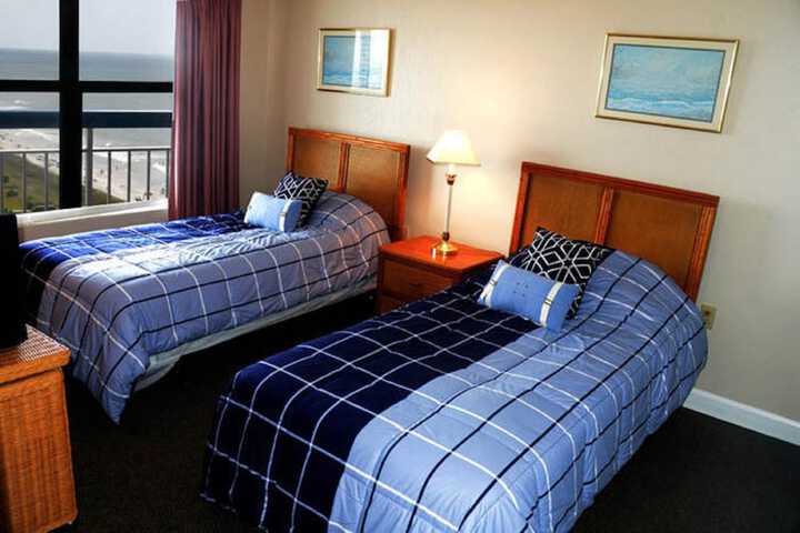 Room 3 of 38